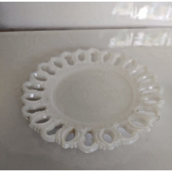 Vintage Westmoreland Milk Glass Candle Holder with Underplate - Picture 4 of 12